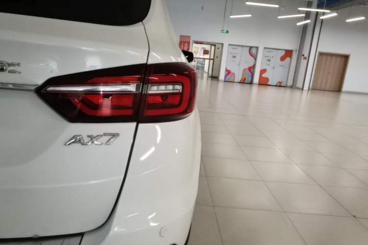 Used Dongfeng Aeolus AX7 2018 Classic 1.6T Automatic Luxury Model Right Rear Taillight