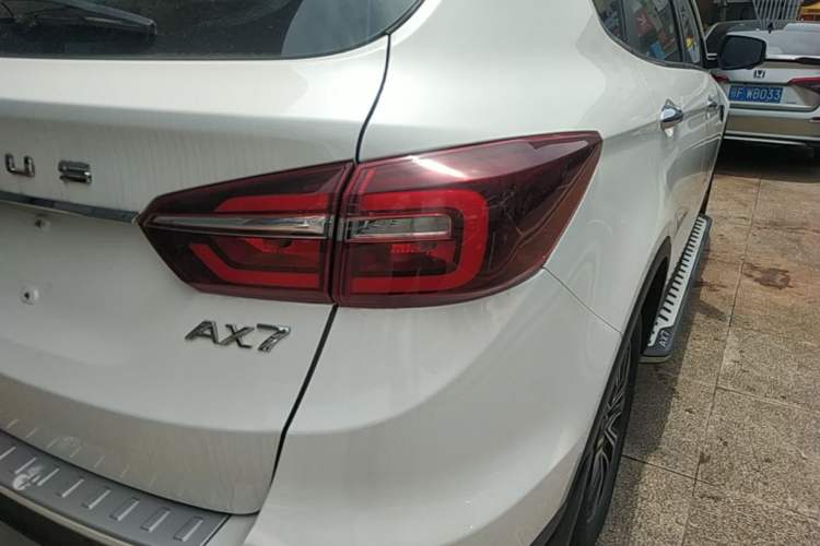 Used Dongfeng Aeolus AX7 2018 Classic 1.6T Automatic Luxury Model Right Rear Taillight