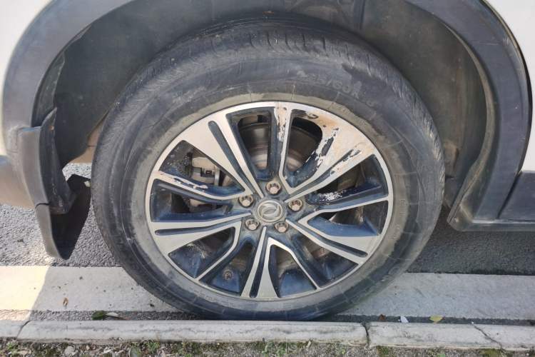 Used Dongfeng Aeolus AX7 2018 Classic 1.6T Automatic Luxury Model Right Rear Wheel Hub