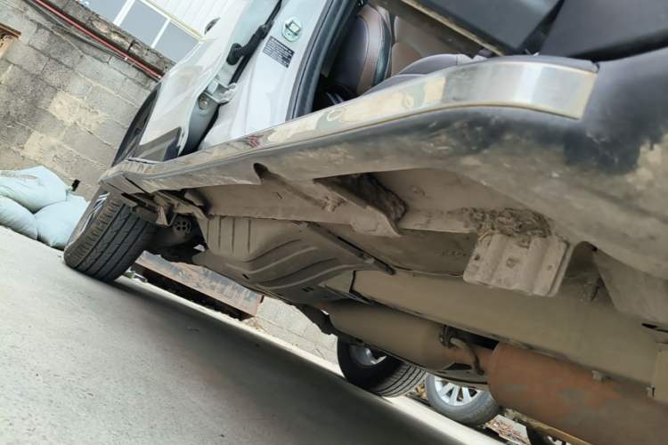Used Dongfeng Aeolus AX7 2018 Classic 1.6T Automatic Luxury Model Right Side Sill