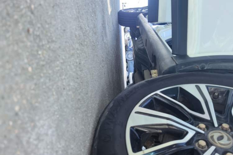 Used Dongfeng Aeolus AX7 2018 Classic 1.6T Automatic Elite Model Right Side Sill