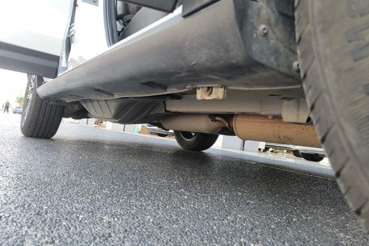 Used Dongfeng Aeolus AX7 2018 Classic 1.6T Automatic Luxury Model Right Side Sill