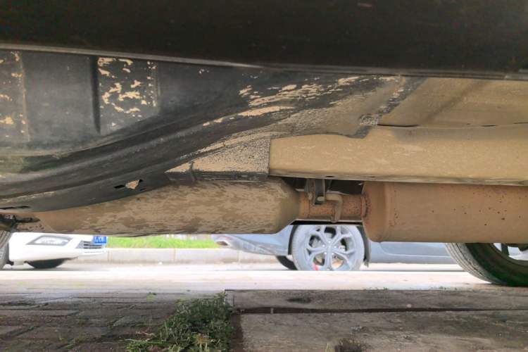Used Dongfeng Aeolus AX7 2018 Classic 1.6T Automatic Elite Model Right Side Sill