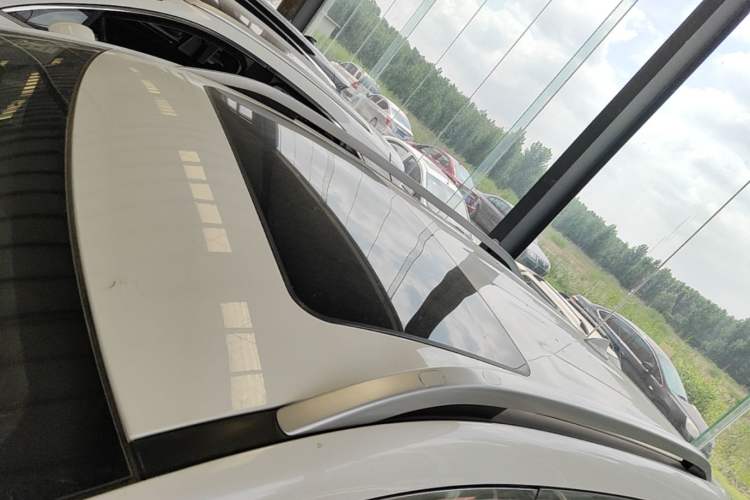 Used Dongfeng Aeolus AX7 2018 Classic 1.6T Automatic Luxury Model Roof