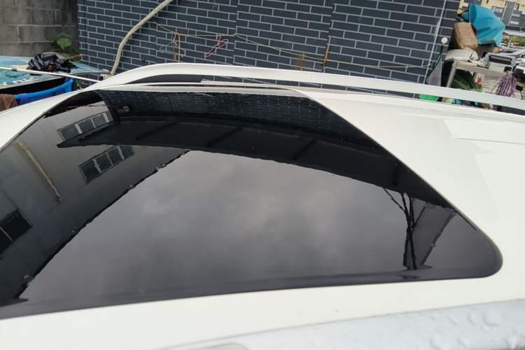 Used Dongfeng Aeolus AX7 2018 Classic 1.6T Automatic Luxury Model Roof