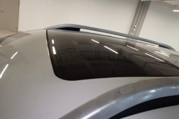 Used Dongfeng Aeolus AX7 2018 Classic 1.6T Automatic Luxury Model Roof