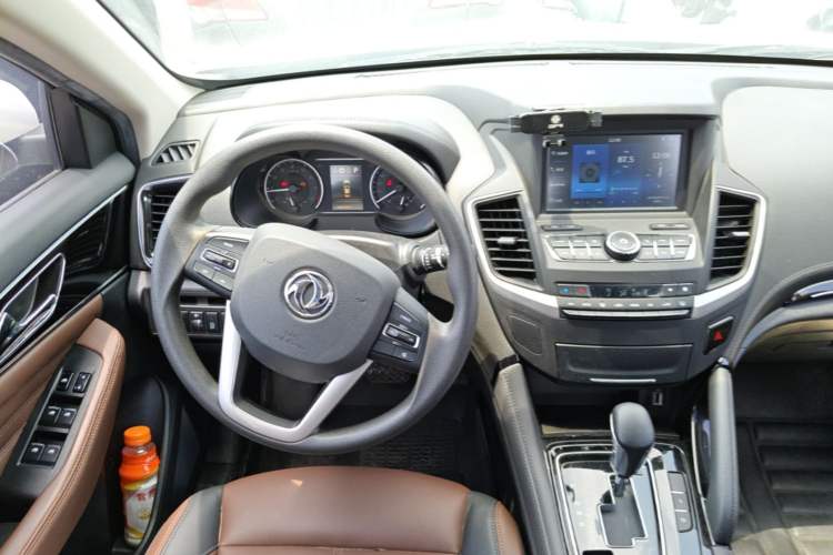 Used Dongfeng Aeolus AX7 2018 Classic 1.6T Automatic Elite Model Steering Wheel