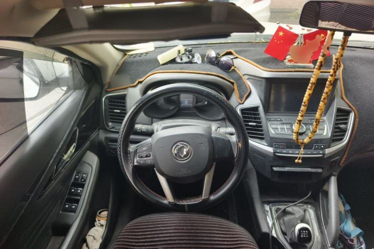 Used Dongfeng Aeolus AX7 2018 Classic 1.4T Manual Advanced Model Steering Wheel