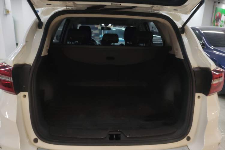 Used Dongfeng Aeolus AX7 2018 Classic 1.6T Automatic Luxury Model Trunk