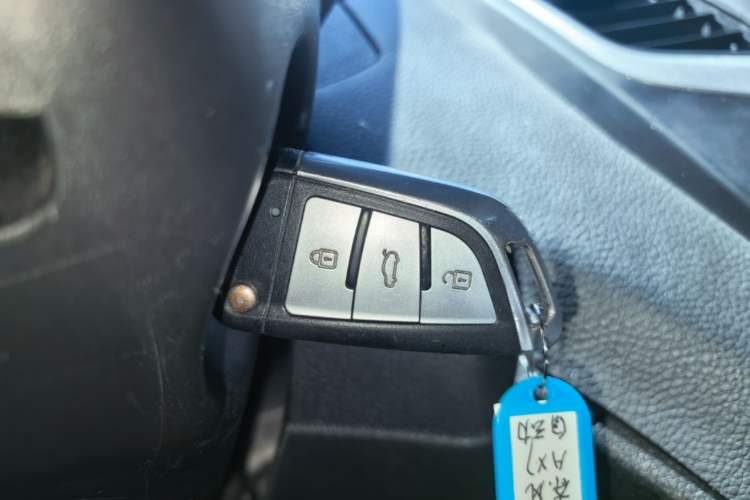Used Dongfeng Aeolus AX7 2018 Classic 1.6T Automatic Elite Model Vehicle Key