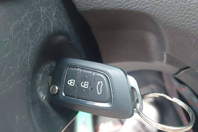 Used Dongfeng Aeolus AX7 2018 Classic 1.6T Automatic Elite Model Vehicle Key