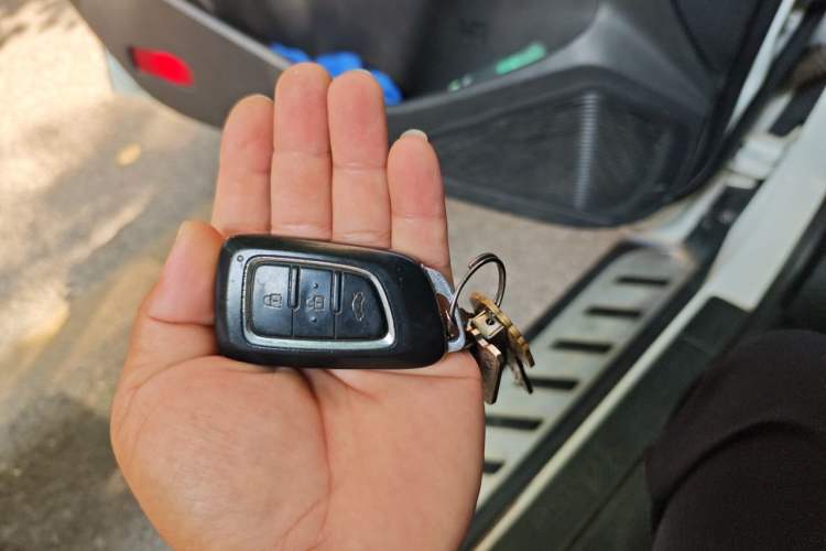 Used Dongfeng Aeolus AX7 2018 Classic 1.6T Automatic Luxury Model Vehicle Key
