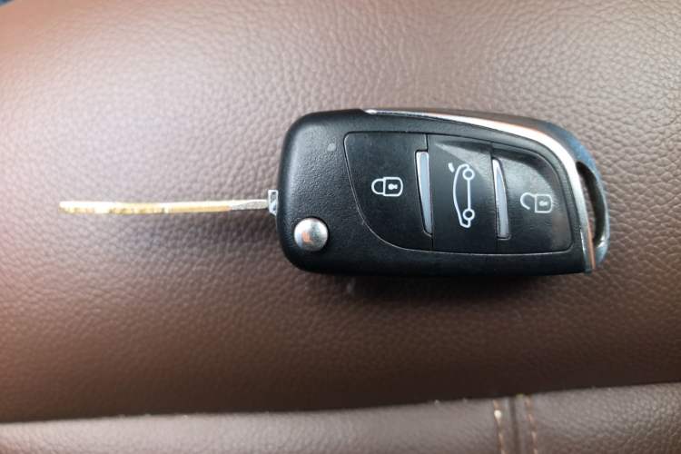 Used Dongfeng Aeolus AX7 2018 Classic 1.6T Automatic Elite Model Vehicle Key