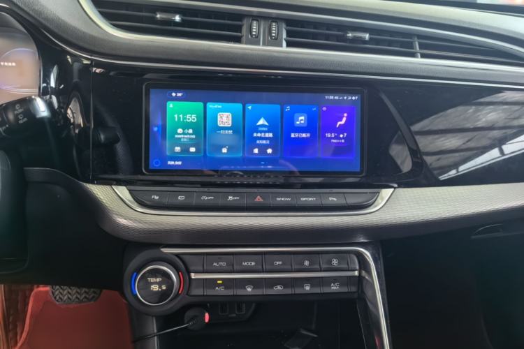 Used Dongfeng Aeolus AX7 2019 1.6T Automatic AI Navigation Model China V Standard Center Console