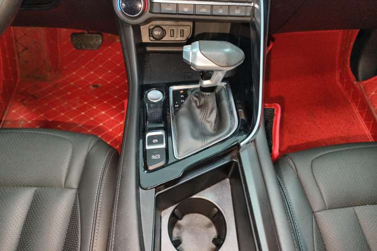 Used Dongfeng Aeolus AX7 2019 1.6T Automatic AI Navigation Model China V Standard Gear Lever