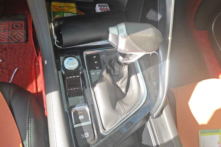 Used Dongfeng Aeolus AX7 2019 1.6T Automatic AI Navigation Model China V Standard Gear Lever