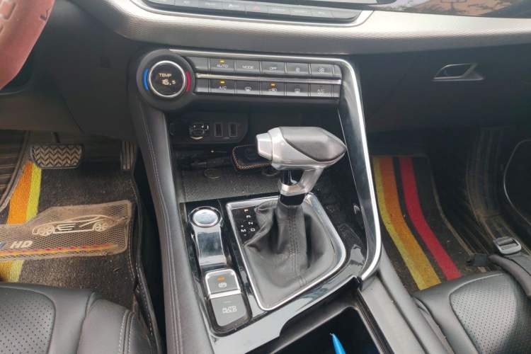Used Dongfeng Aeolus AX7 2019 1.6T Automatic AI Navigation Model China V Standard Gear Lever