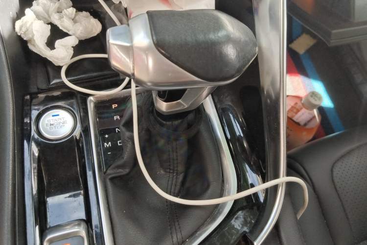 Used Dongfeng Aeolus AX7 2019 1.6T Automatic AI Navigation Model China V Standard Gear Lever
