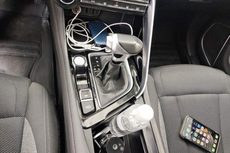 Used Dongfeng Aeolus AX7 2019 1.6T Automatic AI Pioneer Model China V Standard Gear Lever