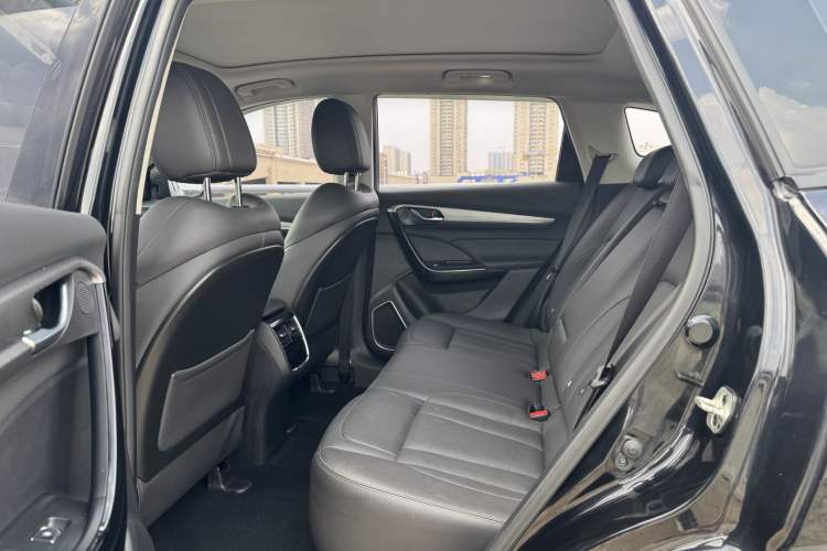 Used Dongfeng Aeolus AX7 2019 1.6T Automatic AI Navigation Model China V Standard Interior 6