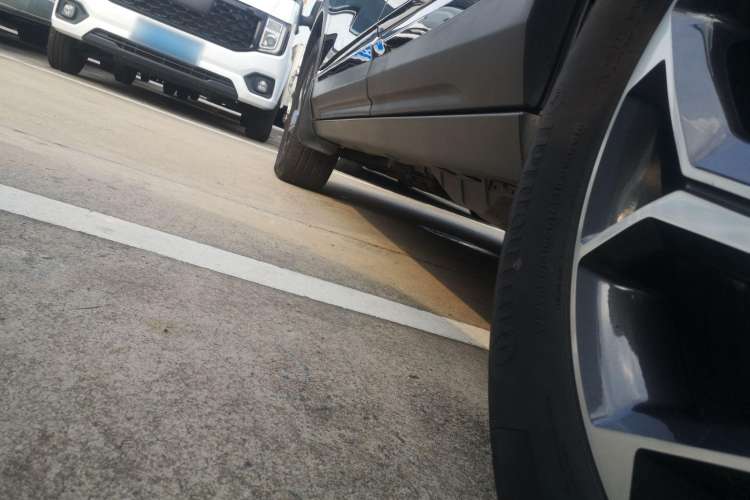 Used Dongfeng Aeolus AX7 2019 1.6T Automatic AI Navigation Model Enjoyment Version China VI Standard Left Side Sill