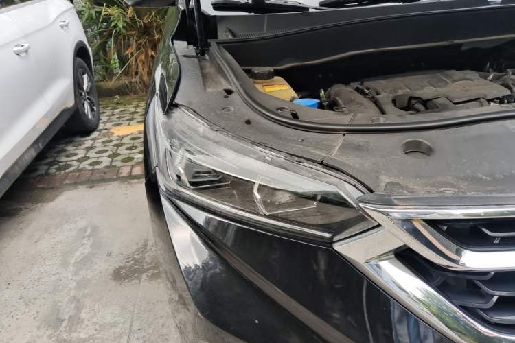 Used Dongfeng Aeolus AX7 2019 1.6T Automatic AI Pioneer Model China V Standard Right Front Headlight