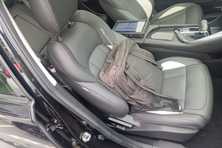 Used Dongfeng Aeolus AX7 2019 1.6T Automatic AI Pioneer Model China V Standard Right Front Seat