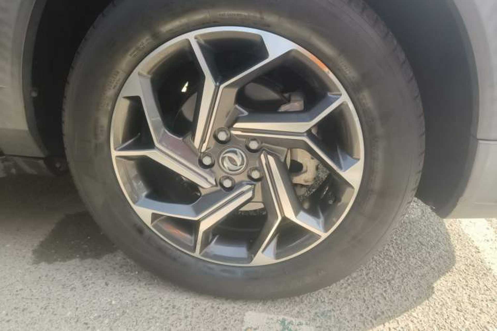 Used Dongfeng Aeolus AX7 2019 1.6T Automatic AI Navigation Model China V Standard Right Front Wheel Hub