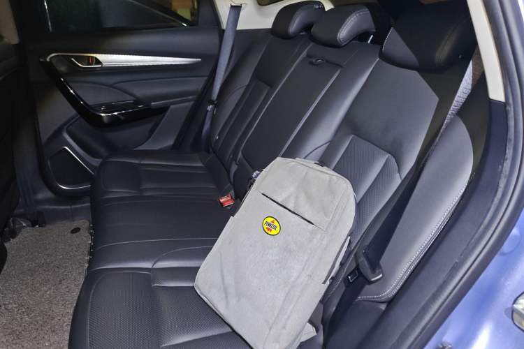 Used Dongfeng Aeolus AX7 2019 1.6T Automatic AI Navigation Model China V Standard Left Rear Seat