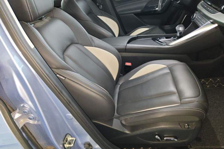 Used Dongfeng Aeolus AX7 2019 1.6T Automatic AI Navigation Model China V Standard Right Front Seat
