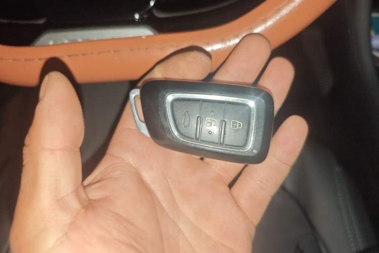Used Dongfeng Aeolus AX7 2019 1.6T Automatic AI Navigation Model China V Standard Vehicle Key
