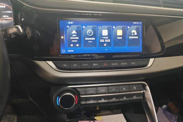 Used Dongfeng Aeolus AX7 2019 1.6T Automatic AI Navigation Model China V Standard Audio And AC Panel
