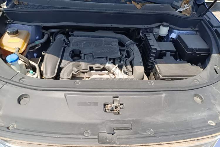 Used Dongfeng Aeolus AX7 2019 1.6T Automatic AI Navigation Model China V Standard Engine Bay