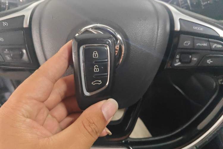 Used Dongfeng Aeolus AX7 2019 1.6T Automatic AI Navigation Model China V Standard Vehicle Key