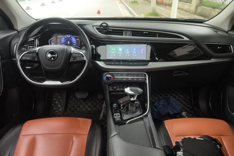 Used Dongfeng Aeolus AX7 2019 1.6T Automatic AI Pioneer Model China V Standard Center Console