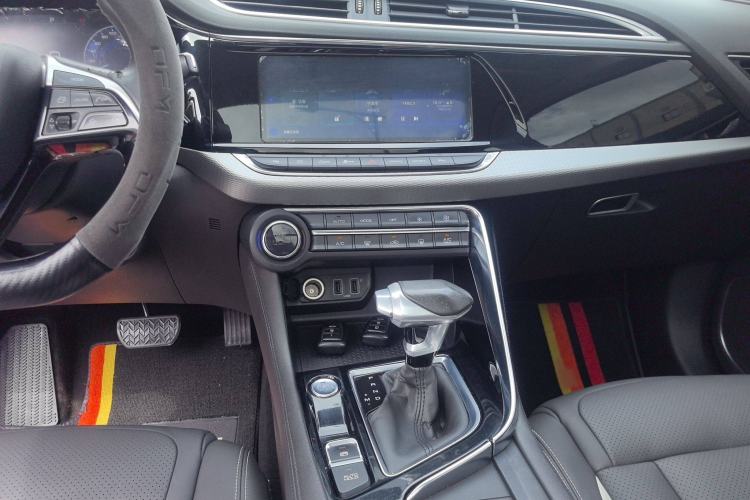 Used Dongfeng Aeolus AX7 2019 1.6T Automatic AI Navigation Model China V Standard Audio And AC Panel