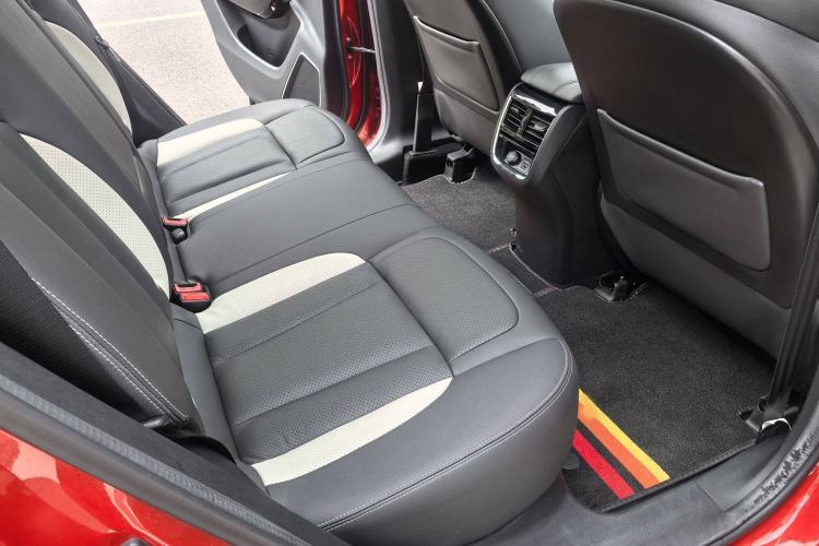 Used Dongfeng Aeolus AX7 2019 1.6T Automatic AI Navigation Model China V Standard Interior 4