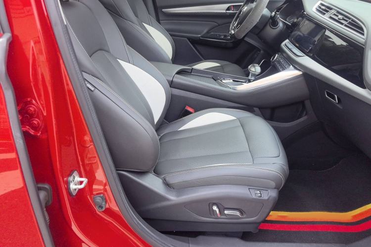 Used Dongfeng Aeolus AX7 2019 1.6T Automatic AI Navigation Model China V Standard Right Front Seat