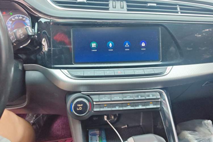Used Dongfeng Aeolus AX7 2019 1.6T Automatic AI Navigation Model China V Standard Audio And AC Panel
