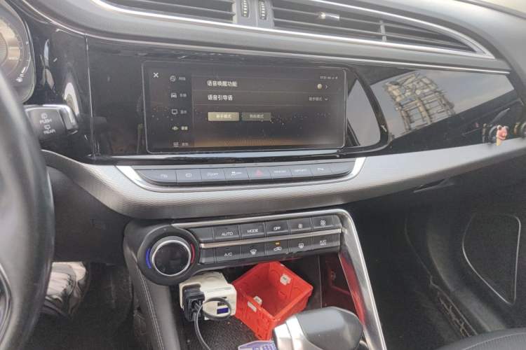 Used Dongfeng Aeolus AX7 2019 1.6T Automatic AI Navigation Model China V Standard Audio And AC Panel