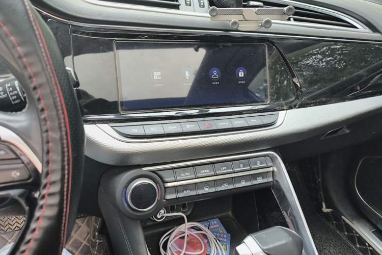 Used Dongfeng Aeolus AX7 2019 1.6T Automatic AI Navigation Model China V Standard Audio And AC Panel