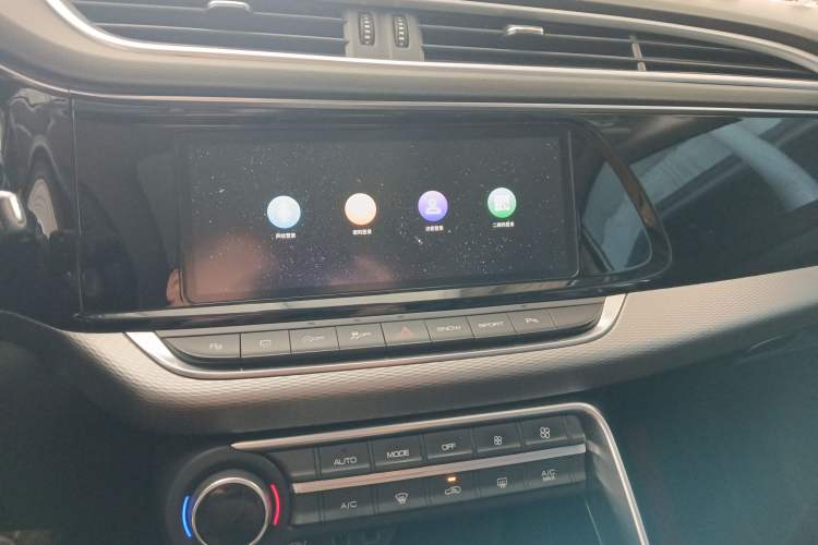 Used Dongfeng Aeolus AX7 2019 1.6T Automatic AI Navigation Model China V Standard Audio And AC Panel