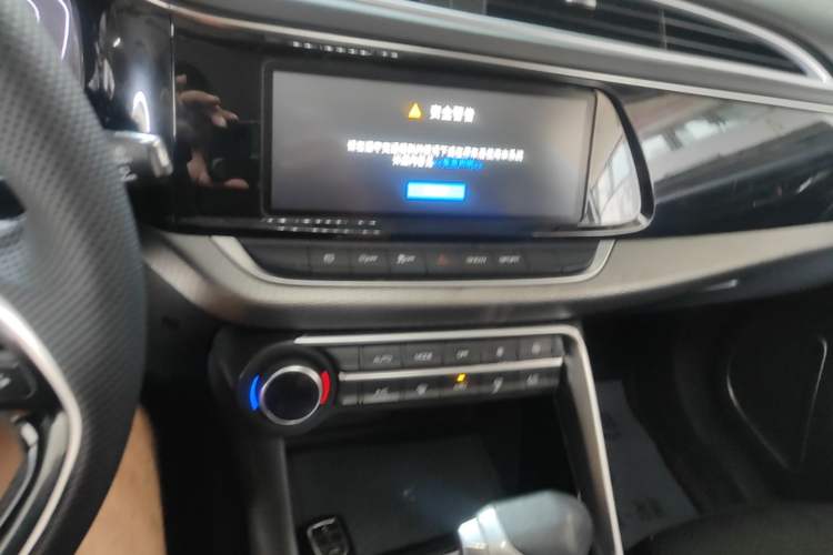 Used Dongfeng Aeolus AX7 2019 1.6T Automatic AI Pioneer Model China V Standard Audio And AC Panel