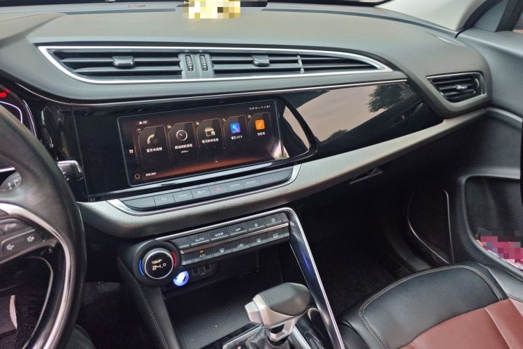 Used Dongfeng Aeolus AX7 2019 1.6T Automatic AI Pioneer Model China V Standard Audio And AC Panel