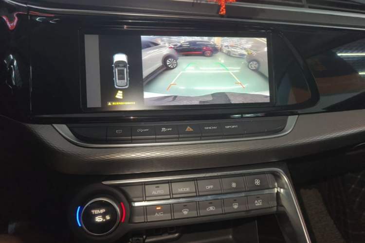 Used Dongfeng Aeolus AX7 2019 1.6T Automatic AI Pioneer Model China V Standard Audio And AC Panel