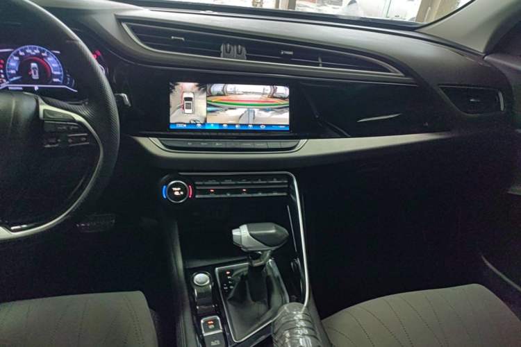 Used Dongfeng Aeolus AX7 2019 1.6T Automatic AI Pioneer Model China V Standard Audio And AC Panel