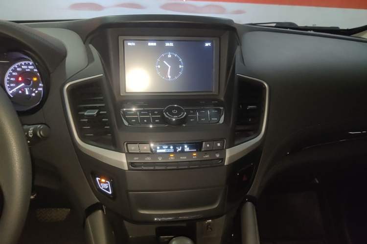 Used Dongfeng Aeolus AX7 2019 Classic 230T Automatic Luxury Top-Selling Model China V Standard Audio And AC Panel