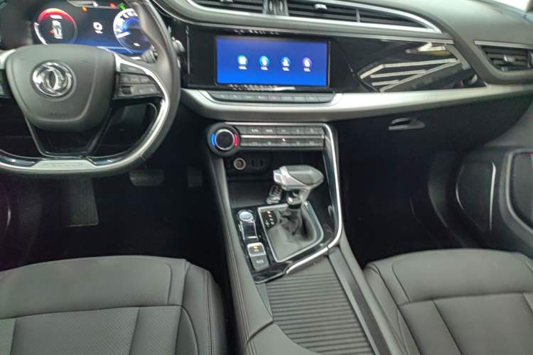 Used Dongfeng Aeolus AX7 2019 1.6T Automatic AI Navigation Model China V Standard Audio And AC Panel