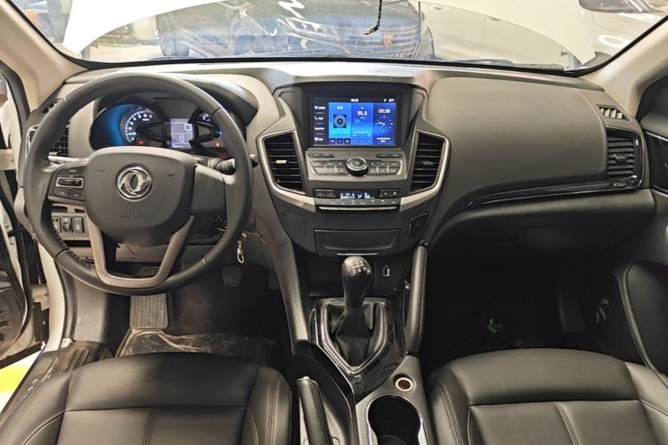 Used Dongfeng Aeolus AX7 2019 Classic 230T Manual Elite Model China VI Standard Center Console