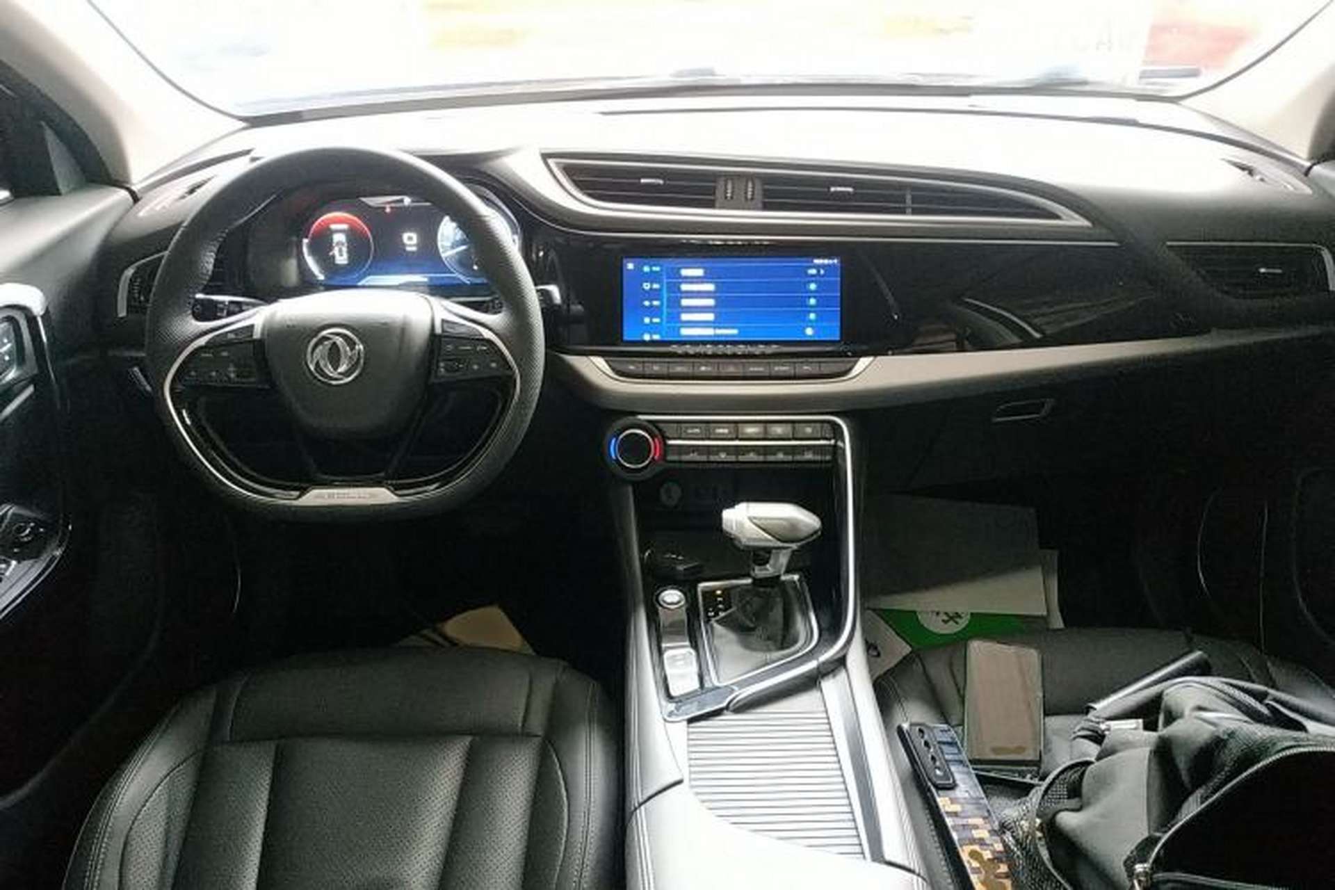 Used Dongfeng Aeolus AX7 2019 1.6T Automatic AI Navigation Model China V Standard Center Console